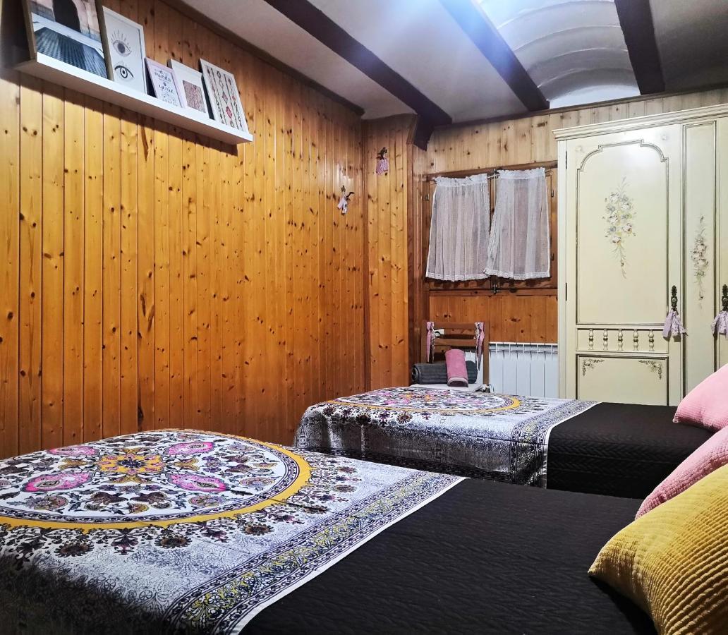 Casa Conesa II Pensionat Tronchon Exteriör bild