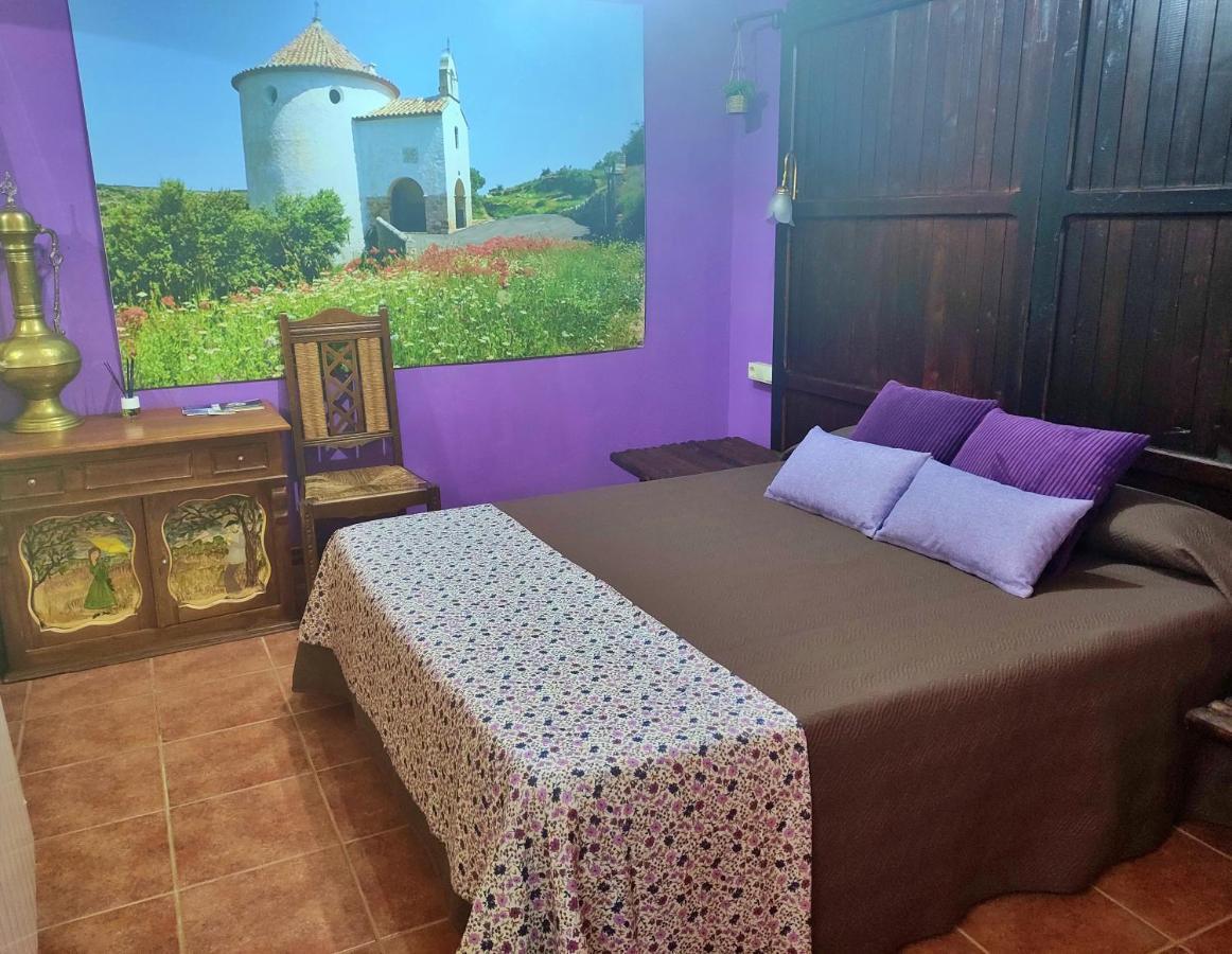 Casa Conesa II Pensionat Tronchon Exteriör bild