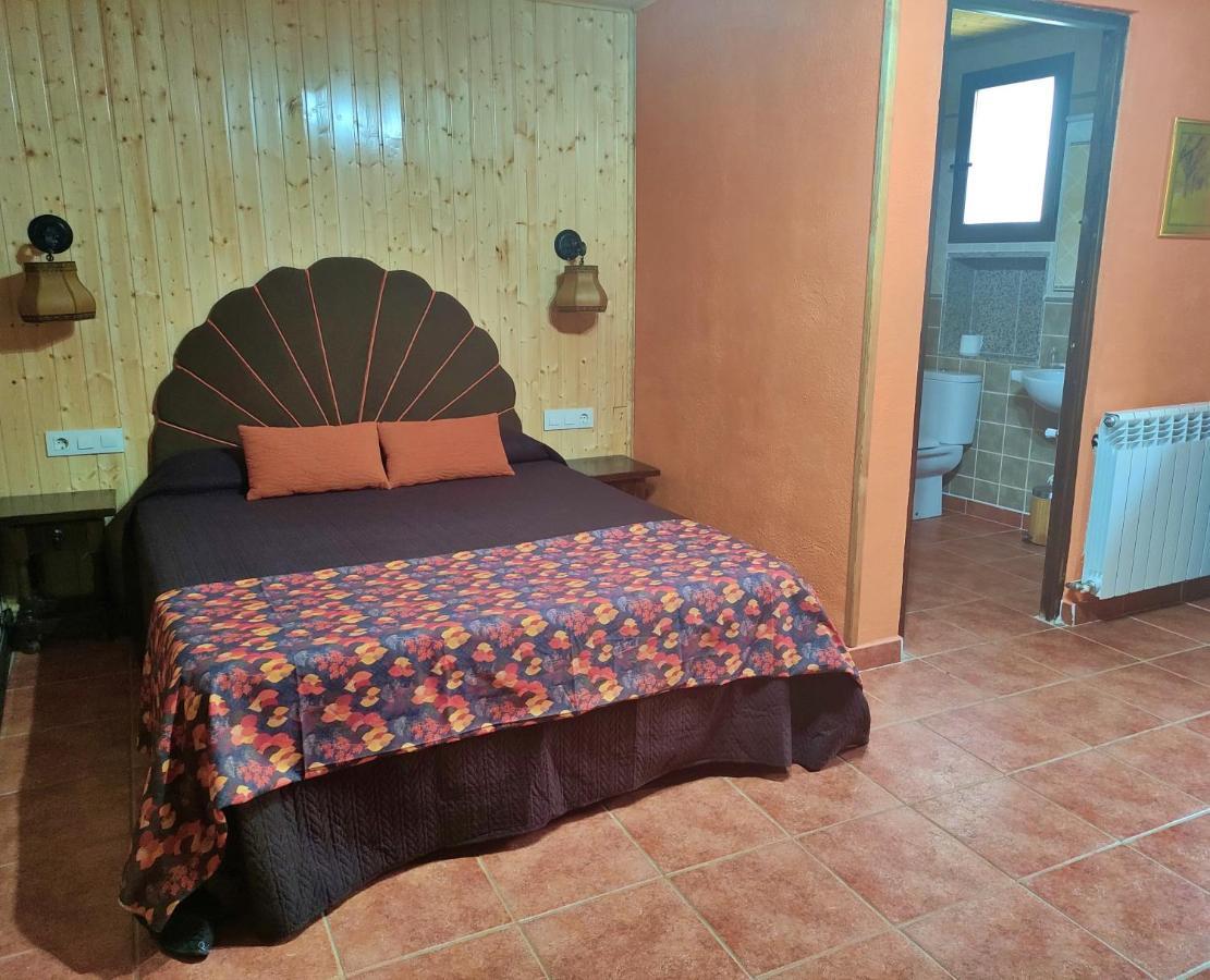 Casa Conesa II Pensionat Tronchon Exteriör bild