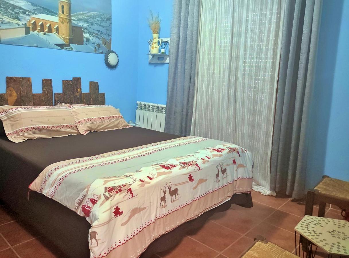 Casa Conesa II Pensionat Tronchon Exteriör bild