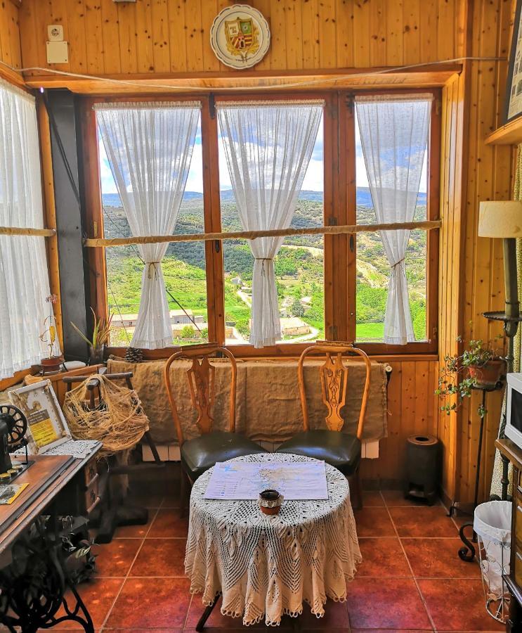 Casa Conesa II Pensionat Tronchon Exteriör bild